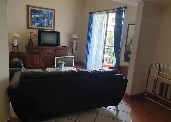 Apartemen Marbella Anyer Tower Sadewa Lt 5 View Kolam Renang & Laut