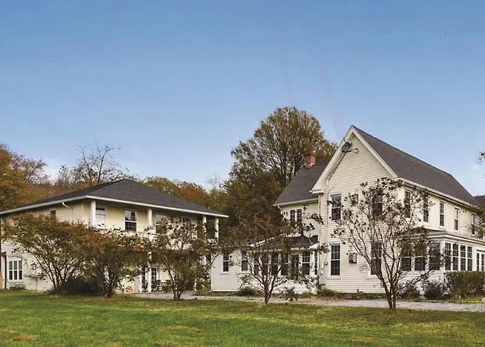 Haven Point Inn And Gallery