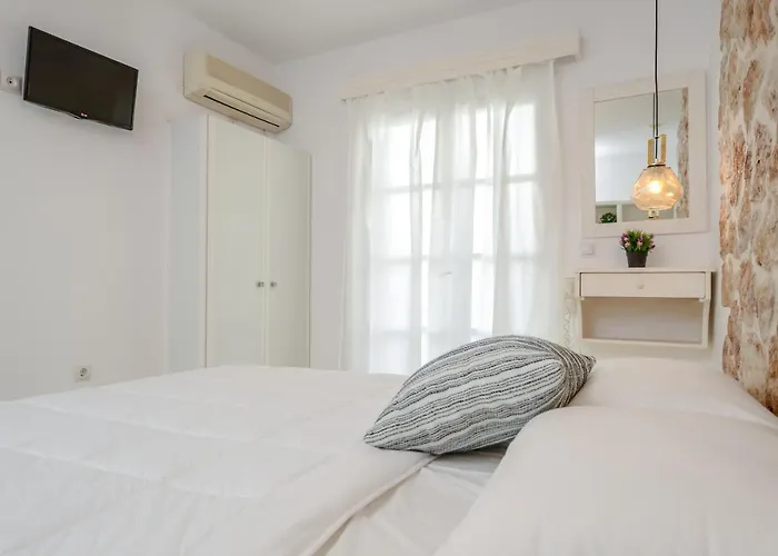 Simos Luxury Apartments