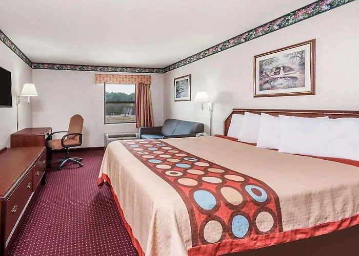 Super 8 By Wyndham Cleveland