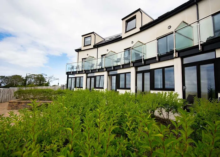 Strandhill Boutique Hotel Lodge And Suites