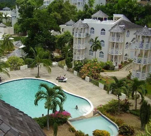 #D1 Castle Studio Wifi King Bed Ocho Rios Jamaica