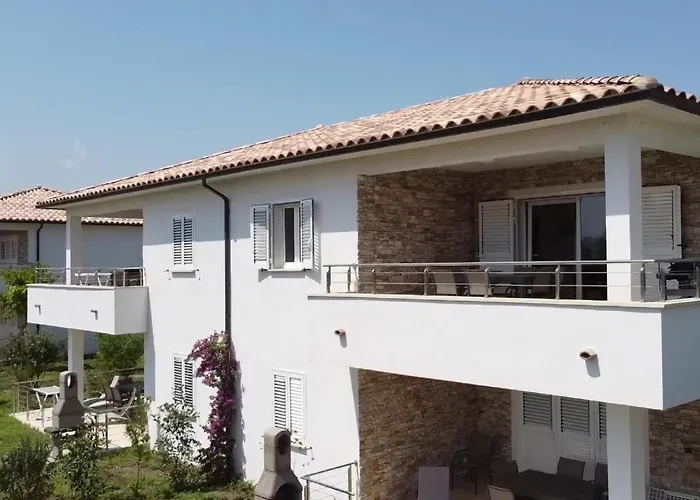 Apartment A Suara Linda Jardin By Interhome