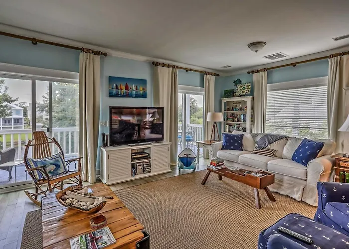 Family Beach Home; Walk To N Litchfield Beach