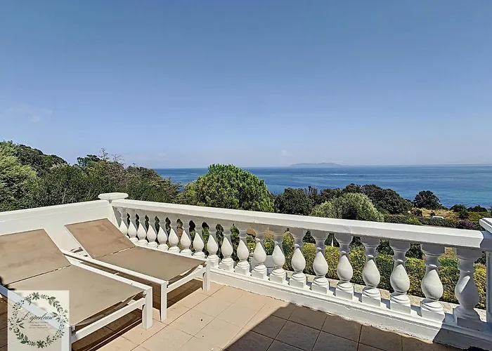 Seaview Villa Marlau
