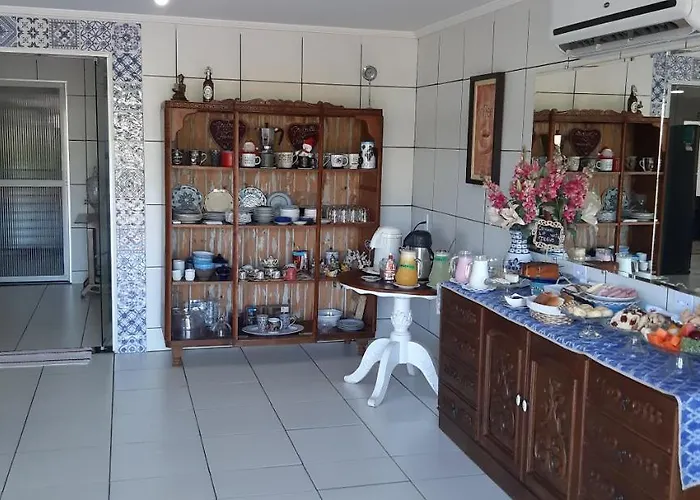 Pousada Cris Garden Bed&Breakfast