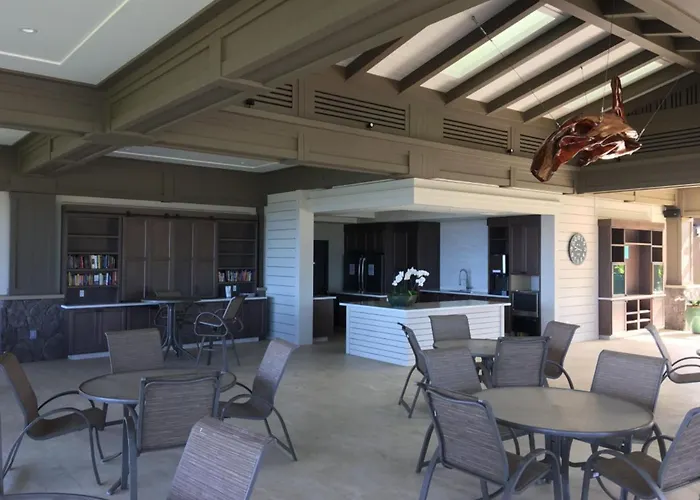 9B Ekahi Village-Studio Bath, Garden View - 1 Minute Stroll To Beach!