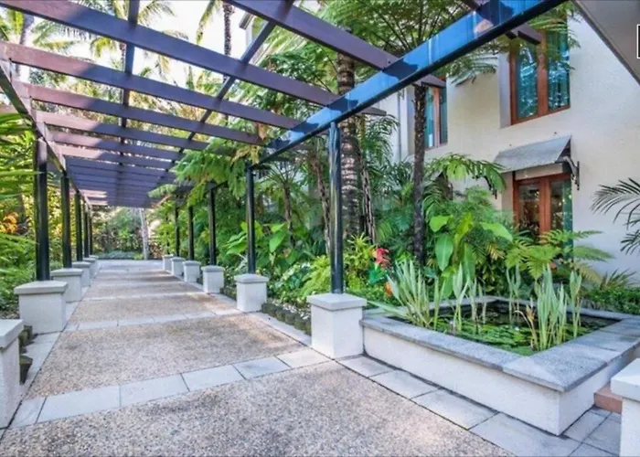 Tropical One Bedroom Apartment At The Mediterranean
