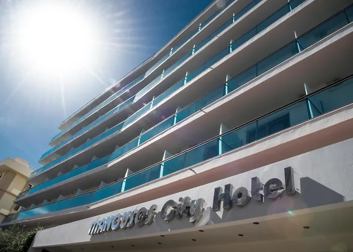 Manousos City Hotel