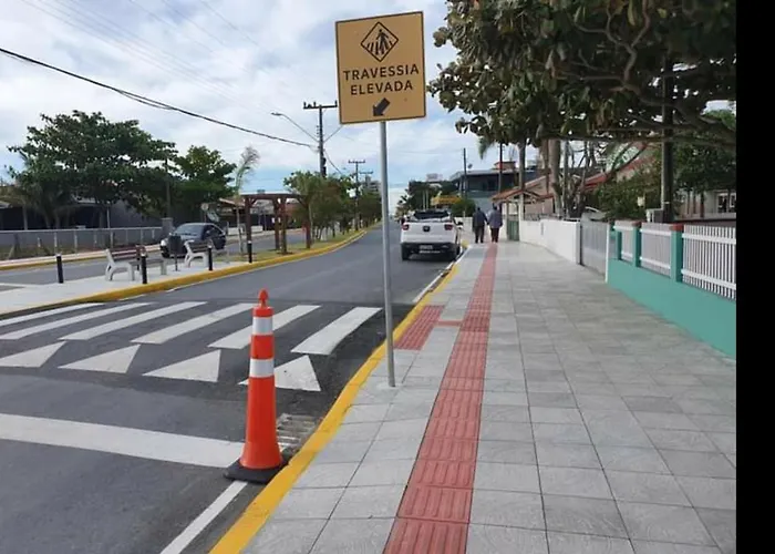 Residencial Hannah - Casa 6 - Porto Belo SC - Bairro Perequê