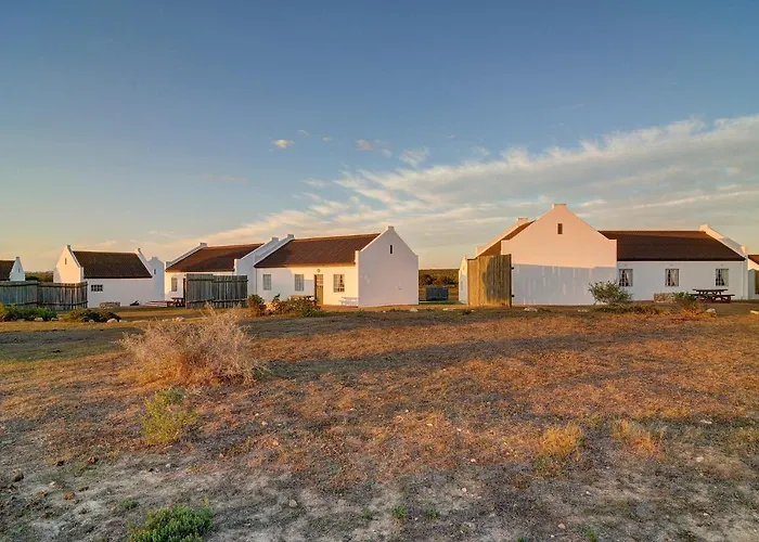 De Hoop Collection - Village Cottages
