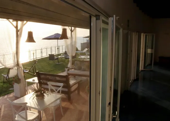 Sunset House