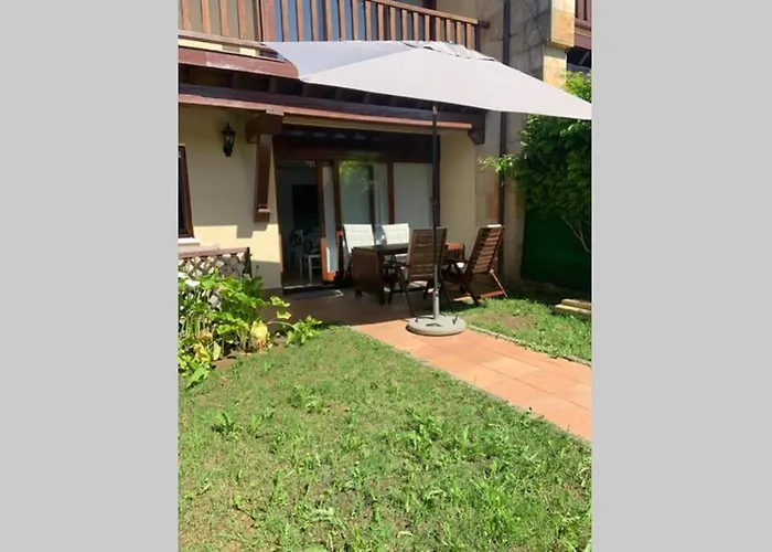 Apartamento en el Paseo de Manuel Noriega, Nº 9, con jardín privado, Wifi, en Comillas