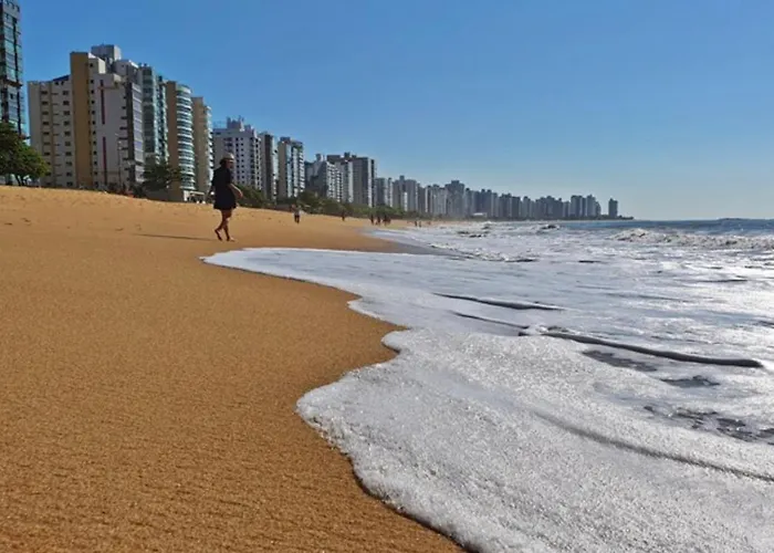 ESPETACULAR!! Apto na PRAIA DE ITAPARICA - Com Wi-Fi 360mbps, Ar Condicionado, Estacionamento, Globoplay e Cozinha Completa