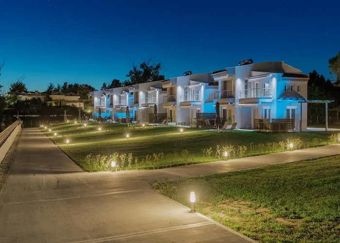V Luxury Apartments Posidi