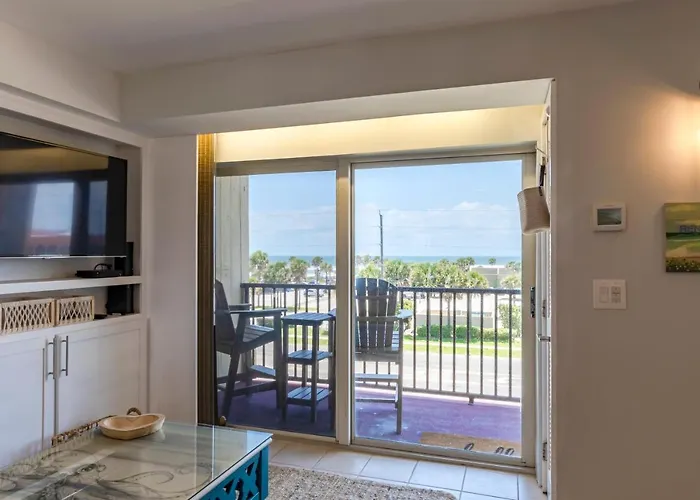 Stunning Ocean Views Steps From The Beach With Pool! Fabulous 4Th Floor Studio!