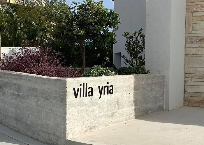 Villa Yria
