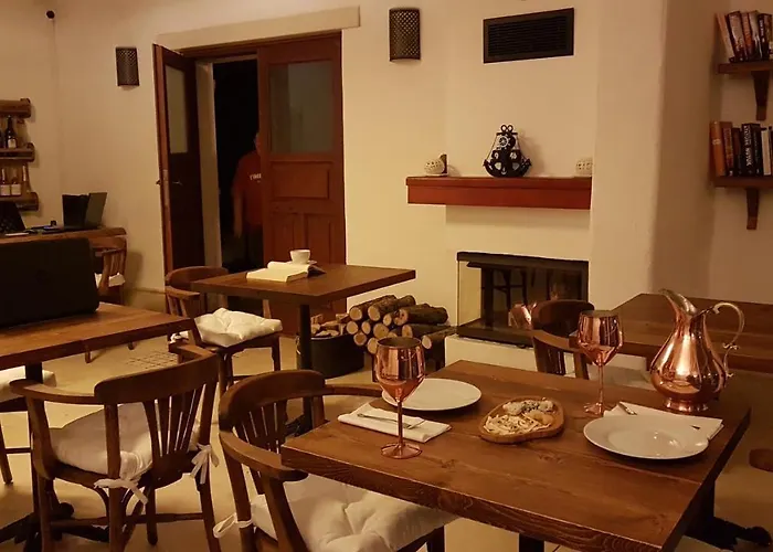 Rebetiko Hotel