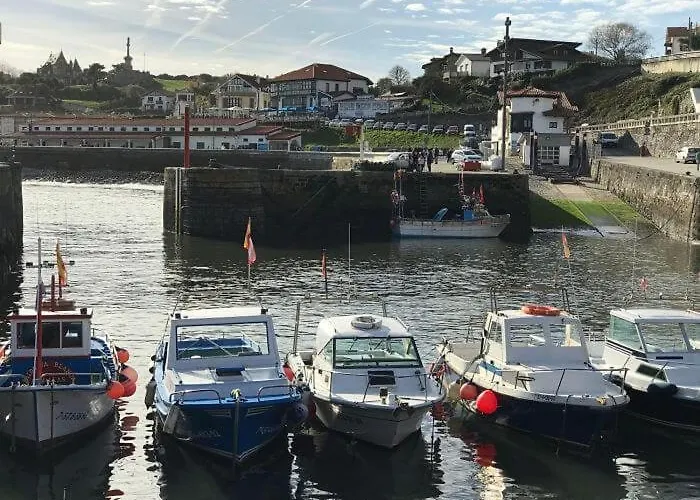 Apartamentos El Muelle Comillas