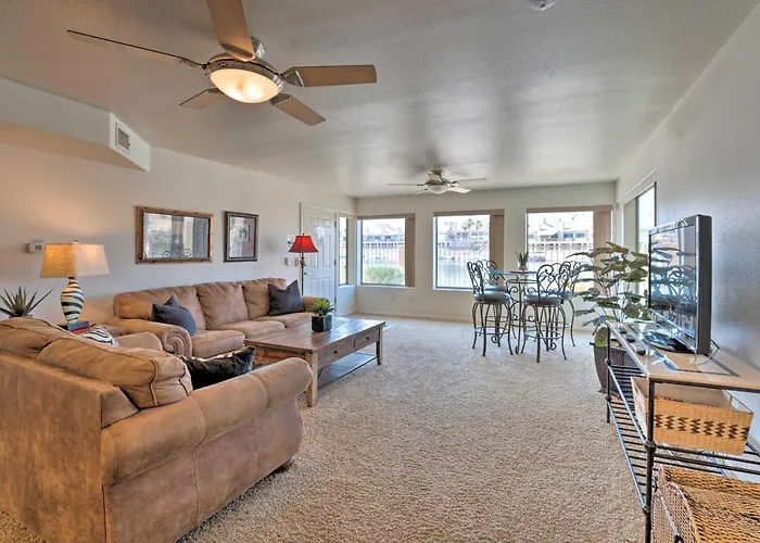 1 Mi To London Bridge: Condo W/ Pool Access