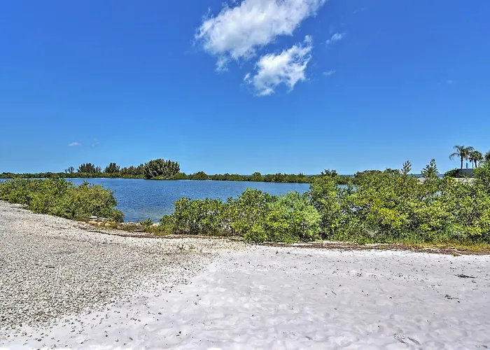 Private Beach Access: Hudson Resort Condo!