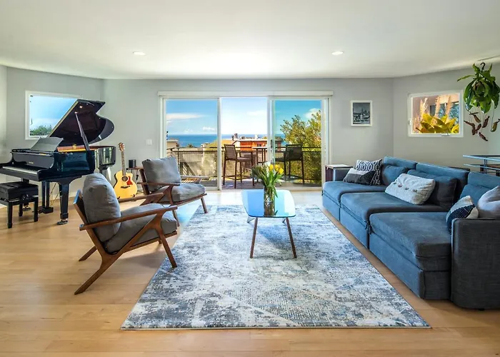 Beach Resort Home With Ocean Views Jacuzzi & Sauna!