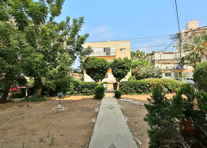 City Center Luxury Apartment In Netanya