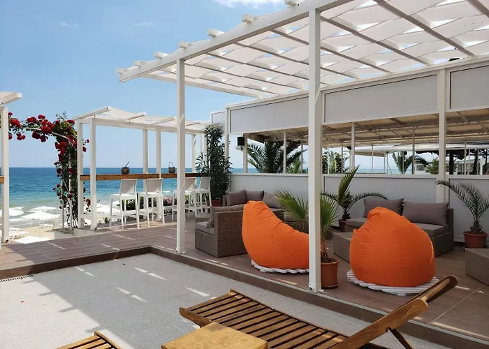 Perla Apartments First Line