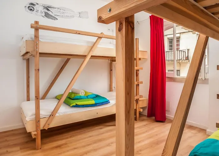 Nazaré Hostel - Rooms&Dorms