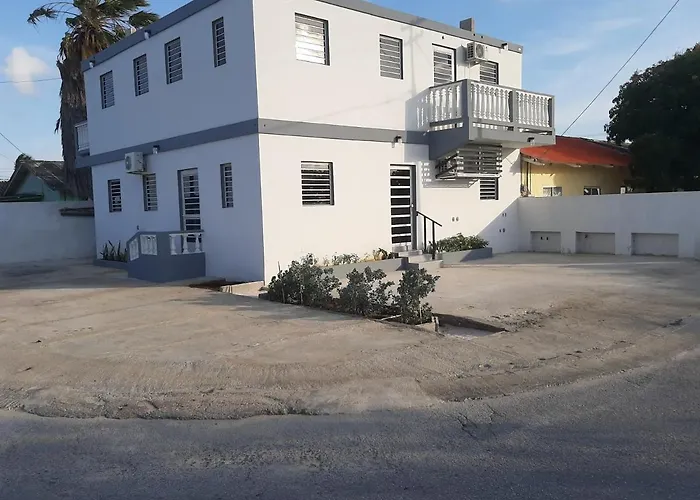 Homely Studio Apartment Curacao