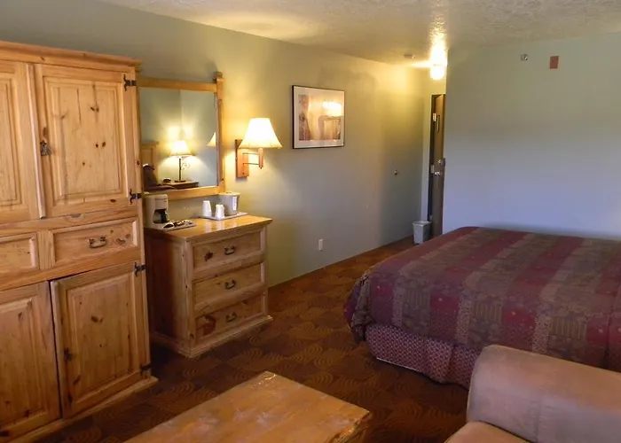 New Summit Inn