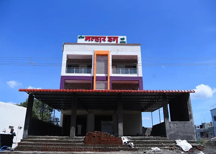 Hotel Malhar Inn