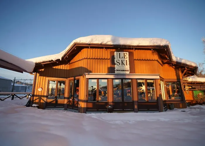 Le Ski Lodge & Steakhouse