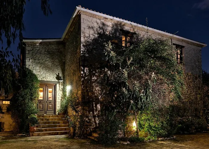 Vafias Villa - Tranquil Location, Ideal For Large Groups, By Zantewize