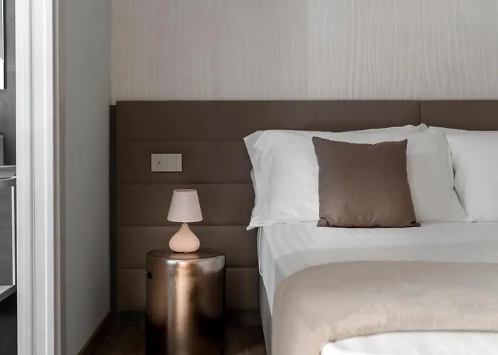 Hotel Lux Sh