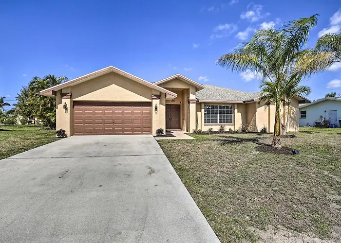 Breezy Cape Coral Oasis, Covered Lanai & Bbq