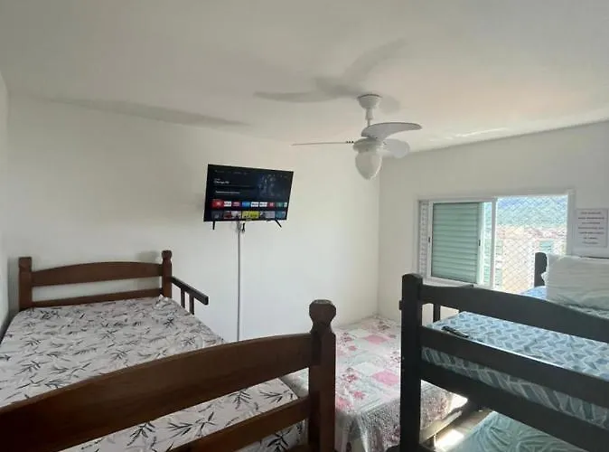 Mongaguá com vista para o Mar pé na areia