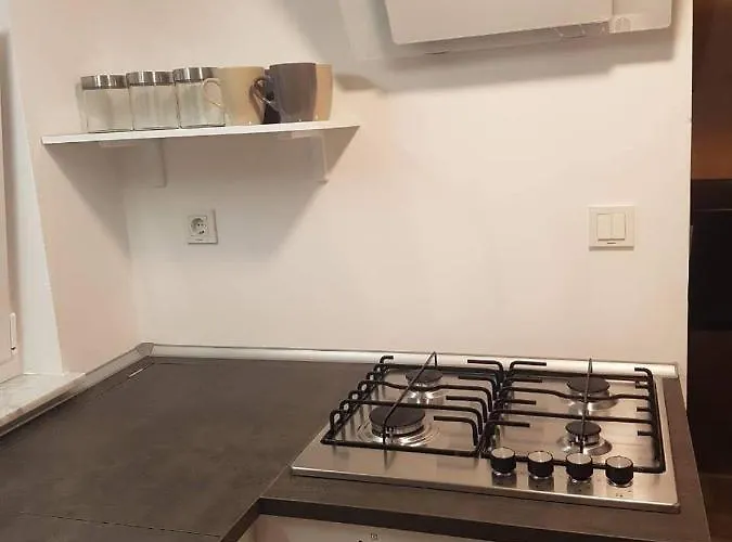 Apartments And Rooms Ivana
