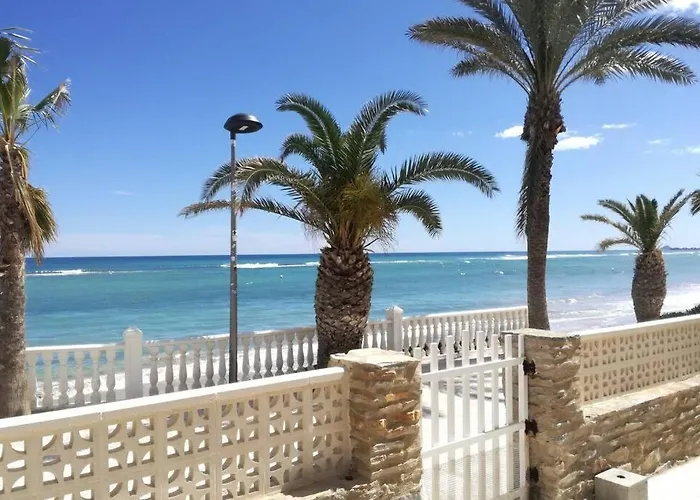 Chalet A 5 Metros Del Mar.Wifi Gratis