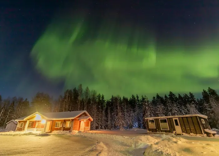 Old Pine Husky Lodge