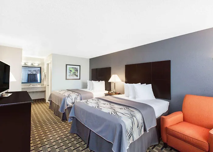 Days Inn By Wyndham Ennis