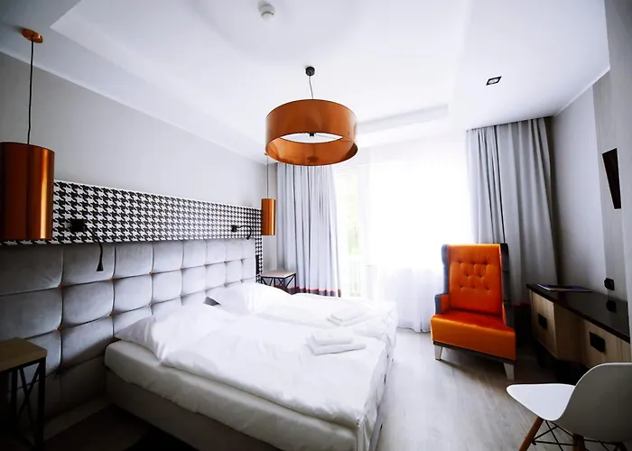 Hotel Pomaranczowa Plaza