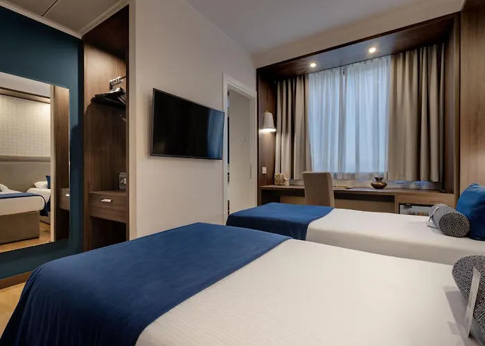 Fly Deco Hotel
