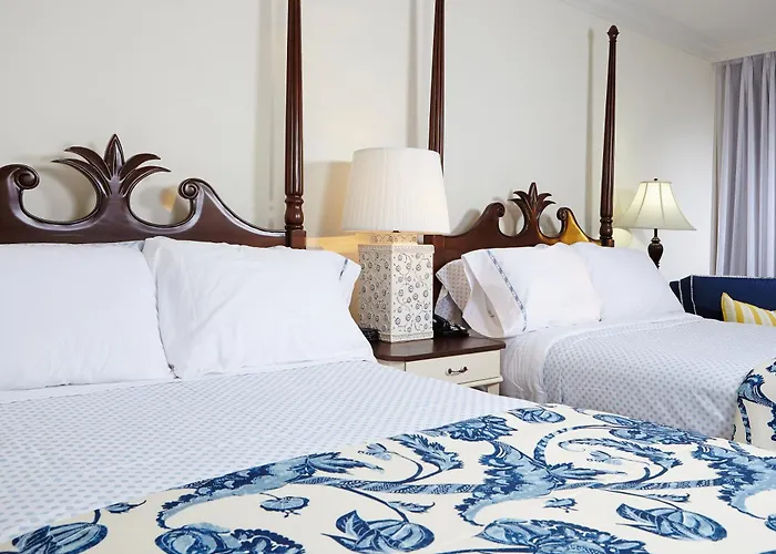 Inn At Pelican Bay