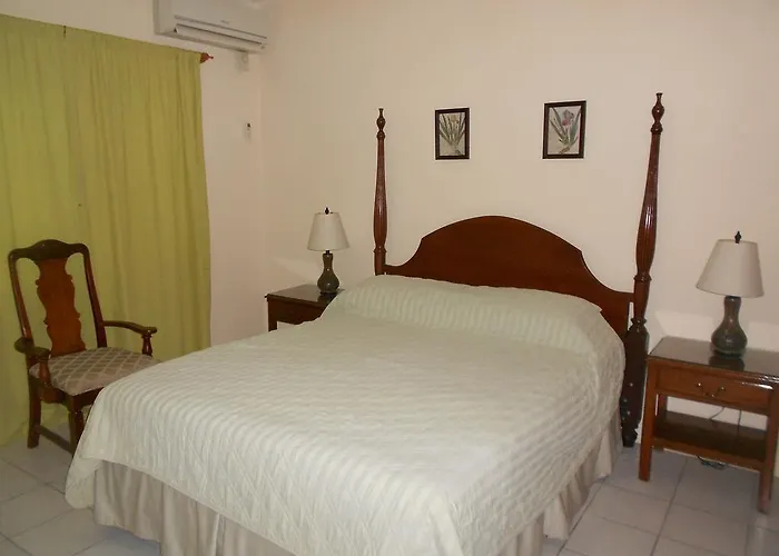Pipers Cove Resort