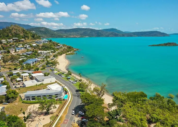 Whitsunday Waterfront Apartments