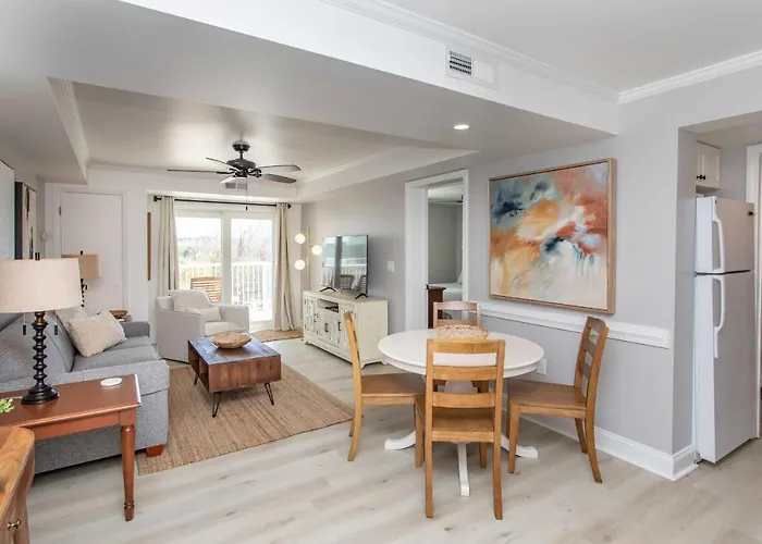 Summerhouse Villas Condo: Private Resort Beach!