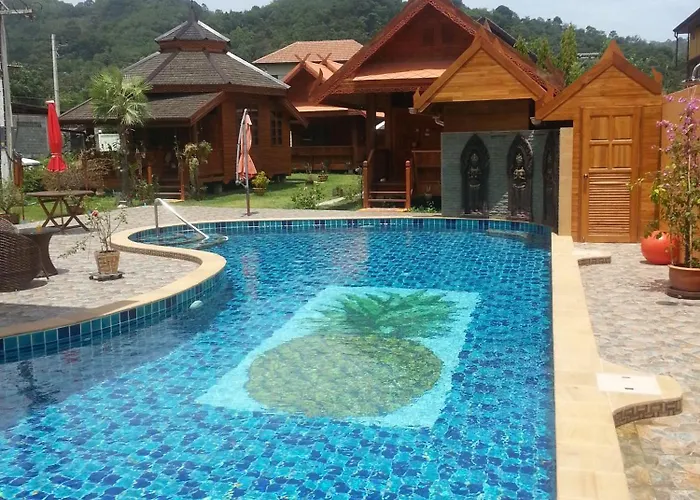 Golden Teak Resort Baan Sapparot