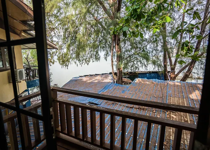 Lost Paradise Resort