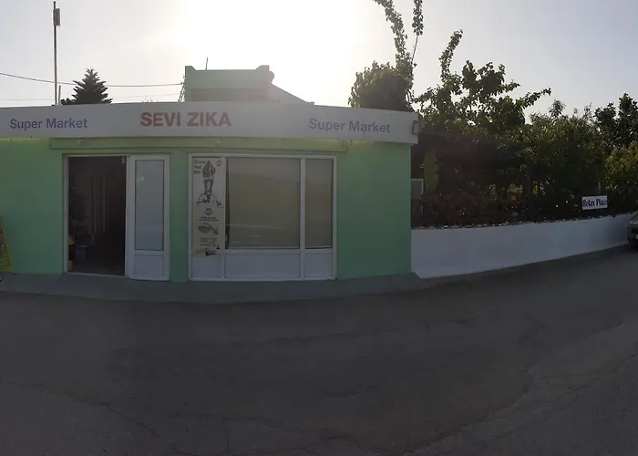 Zikas Apartments